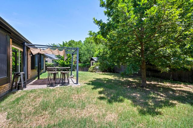 8018 Blackfin Drive, Rowlett, TX 75089