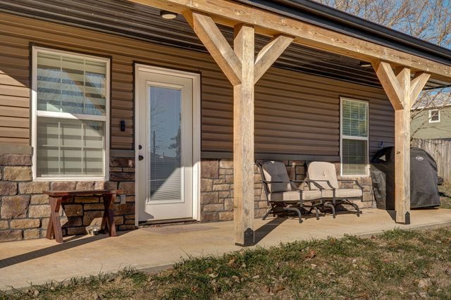 303 S Church Street, Stockton, MO 65785