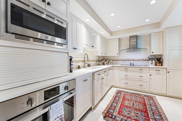 200 Ocean Trail Way T7, Jupiter, FL 33477