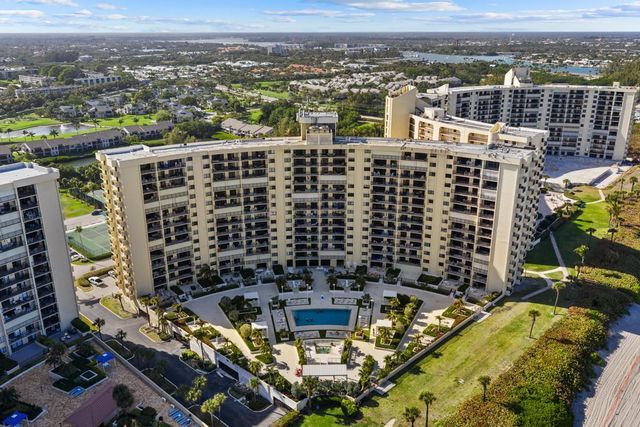 200 Ocean Trail Way T7, Jupiter, FL 33477