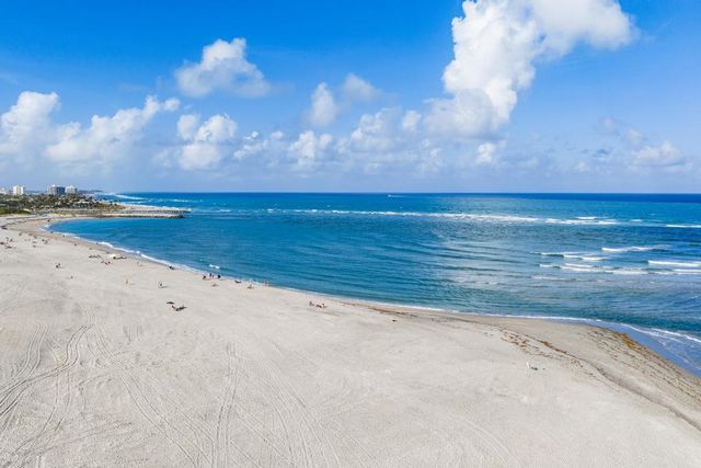 200 Ocean Trail Way T7, Jupiter, FL 33477