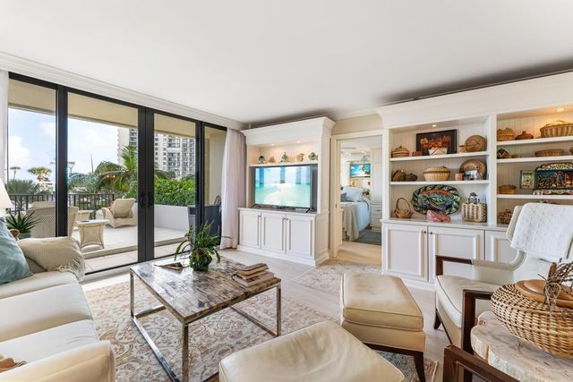 200 Ocean Trail Way T7, Jupiter, FL 33477