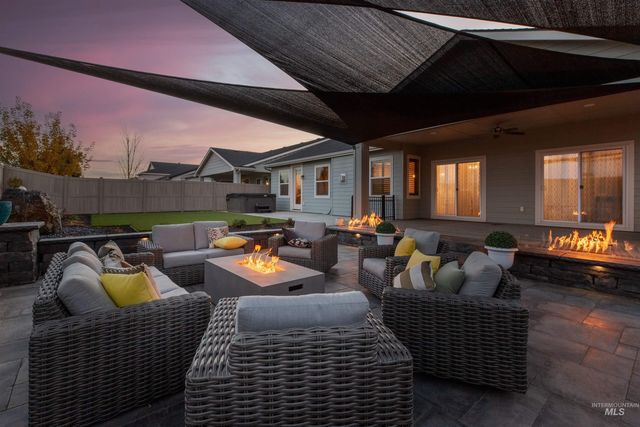 5826 S Cubola Way, Meridian, ID 83642