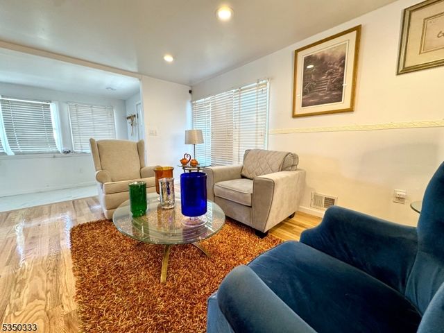 606 2Nd St, Union Beach Boro, NJ 07735
