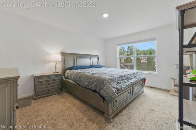 27621 Pembroke Street, Livonia, MI 48152