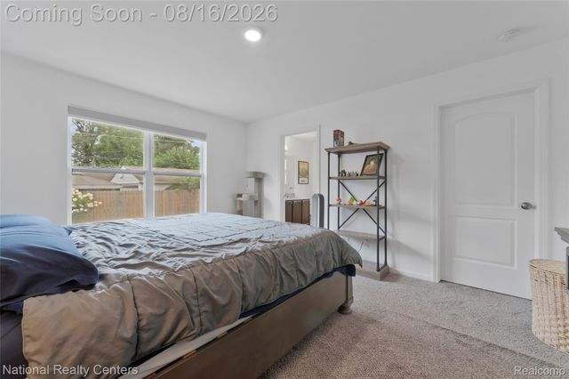 27621 Pembroke Street, Livonia, MI 48152