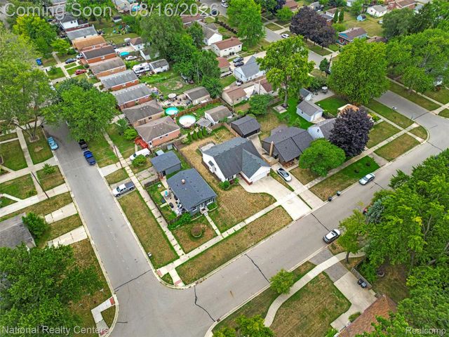 27621 Pembroke Street, Livonia, MI 48152