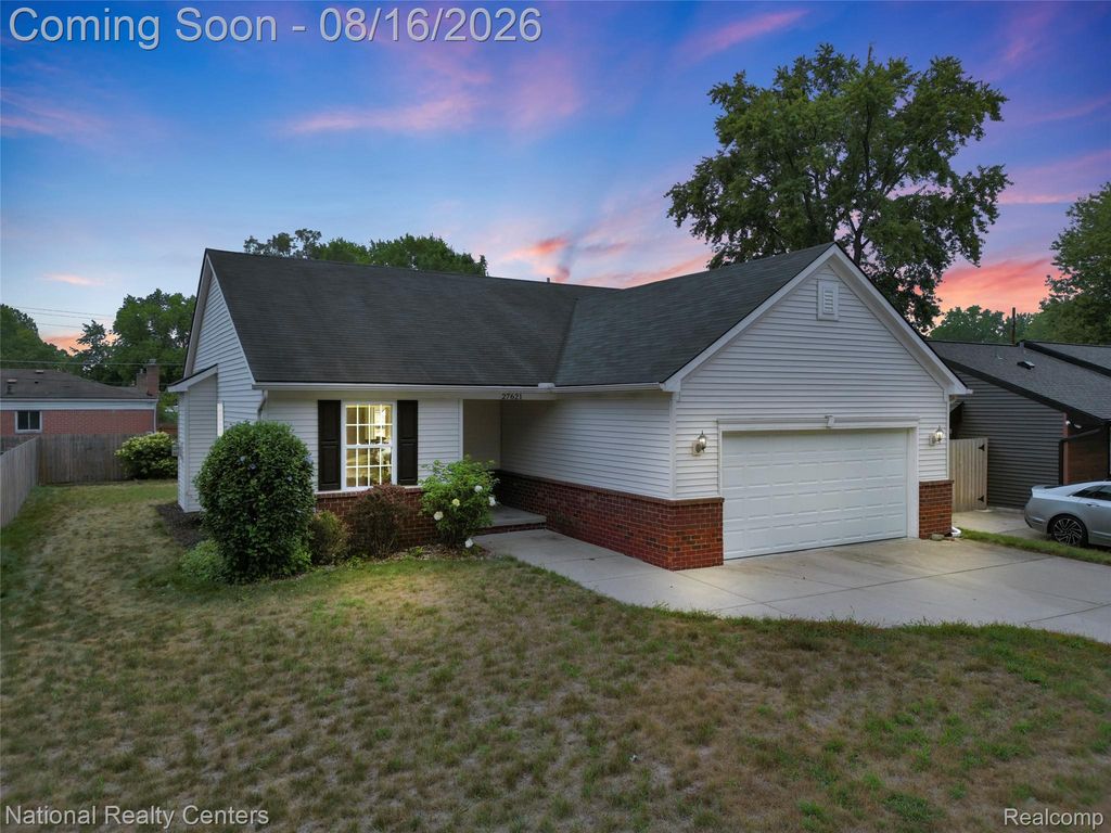 27621 Pembroke Street, Livonia, MI 48152