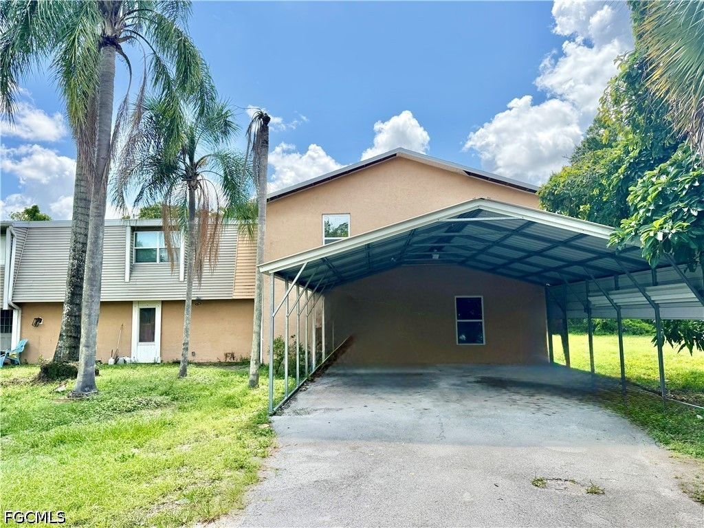 2222 Unity AVE, Fort Myers, FL 33901