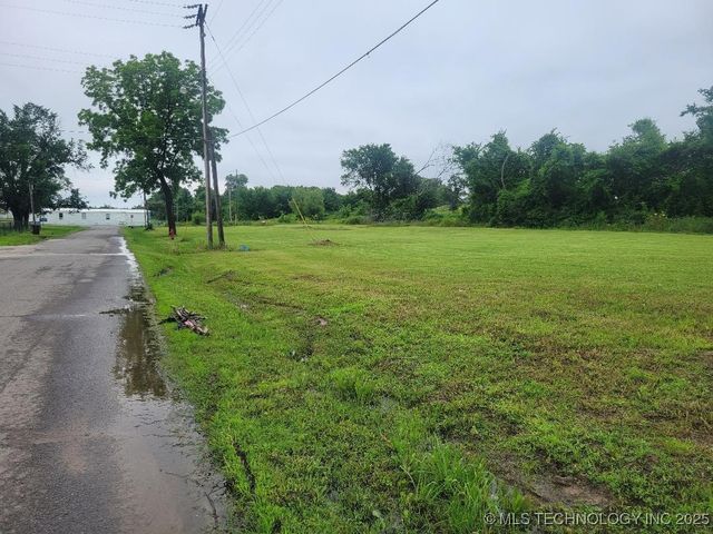 B Street, Eufaula, OK 74432