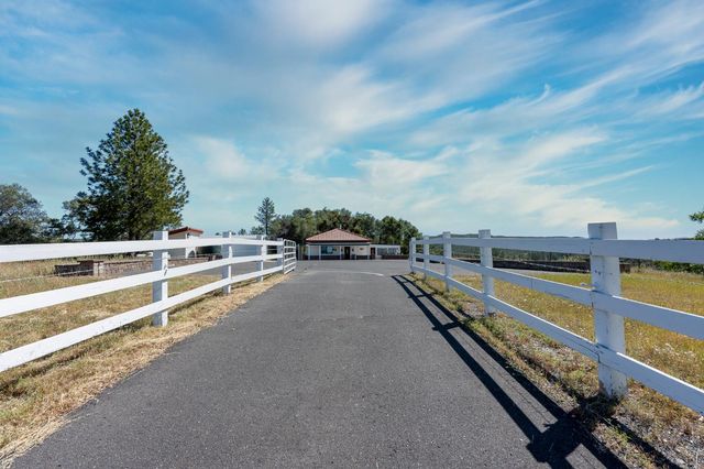 5912 Old Gulch Rd, San Andreas, CA 95249