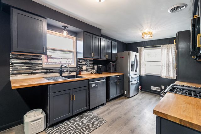 390 Topsfield Road, Columbus, OH 43228
