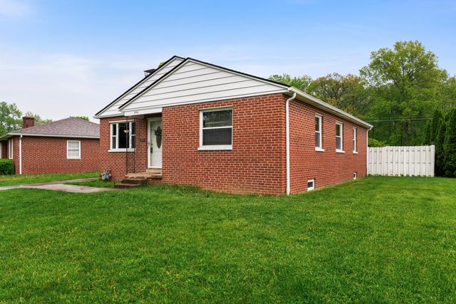 390 Topsfield Road, Columbus, OH 43228