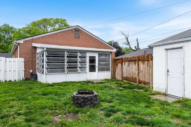 390 Topsfield Road, Columbus, OH 43228