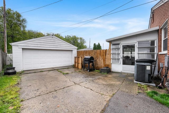 390 Topsfield Road, Columbus, OH 43228