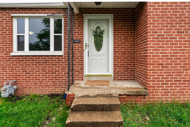 390 Topsfield Road, Columbus, OH 43228