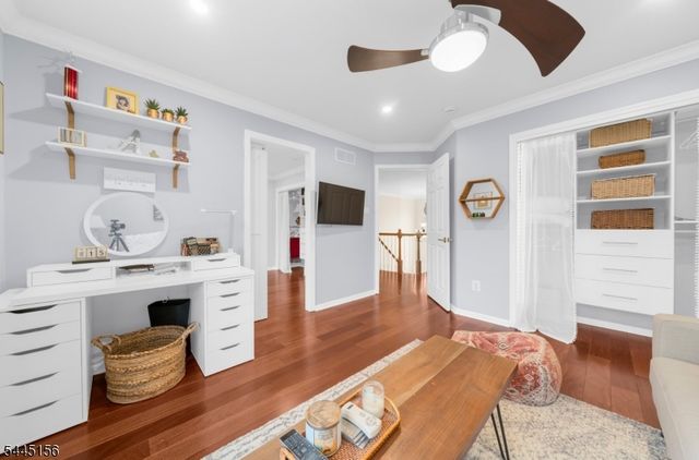 15 Providence Dr, Raritan Twp., NJ 08822