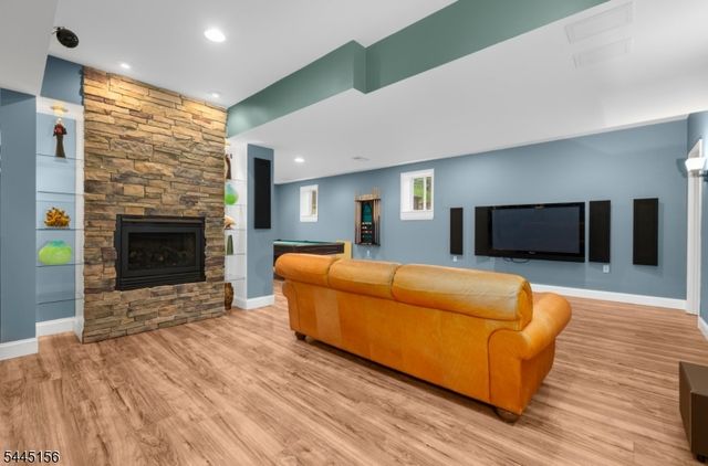 15 Providence Dr, Raritan Twp., NJ 08822