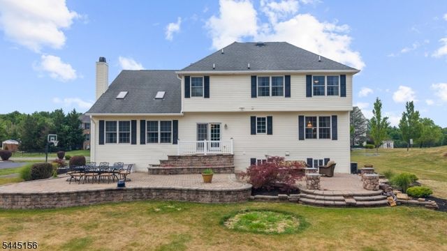 15 Providence Dr, Raritan Twp., NJ 08822