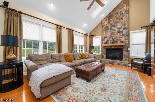 15 Providence Dr, Raritan Twp., NJ 08822