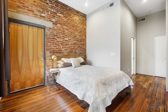 18 W Thirteenth Street, Cincinnati, OH 45202
