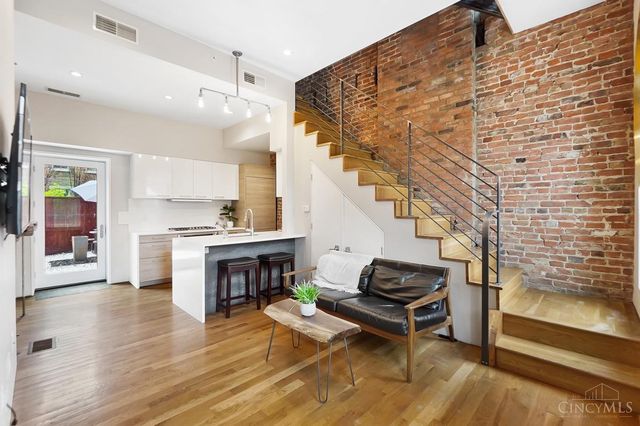 18 W Thirteenth Street, Cincinnati, OH 45202