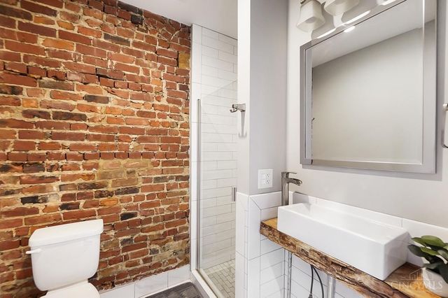 18 W Thirteenth Street, Cincinnati, OH 45202