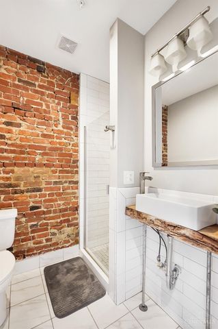18 W Thirteenth Street, Cincinnati, OH 45202