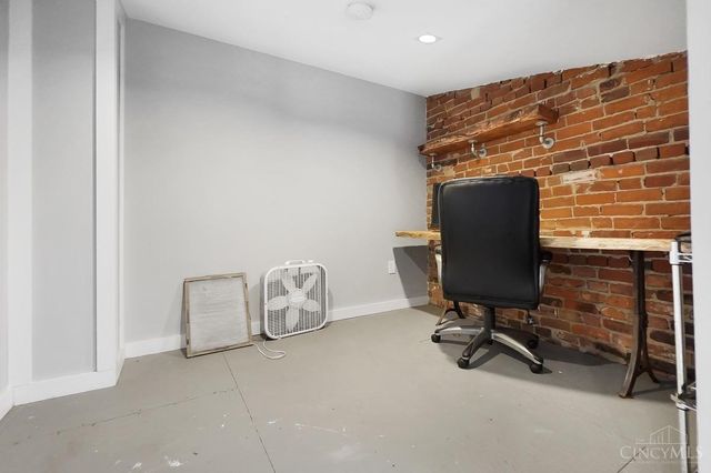 18 W Thirteenth Street, Cincinnati, OH 45202