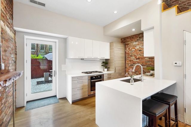 18 W Thirteenth Street, Cincinnati, OH 45202