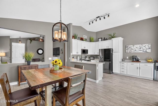 6693 W IVANHOE Street, Chandler, AZ 85226