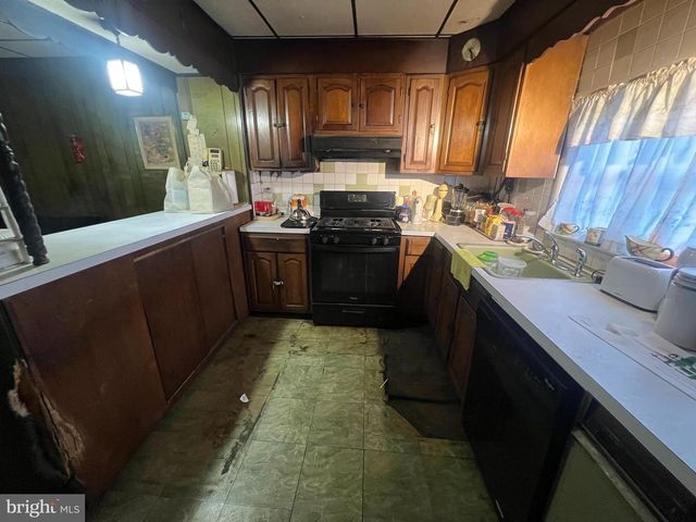 2441 CARPENTER ST, Philadelphia, PA 19146