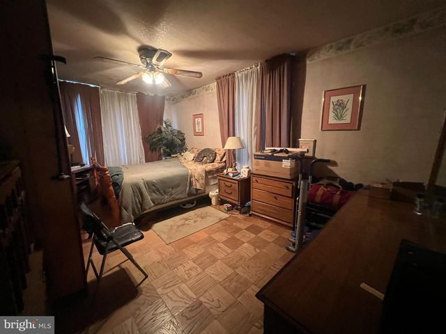 2441 CARPENTER ST, Philadelphia, PA 19146