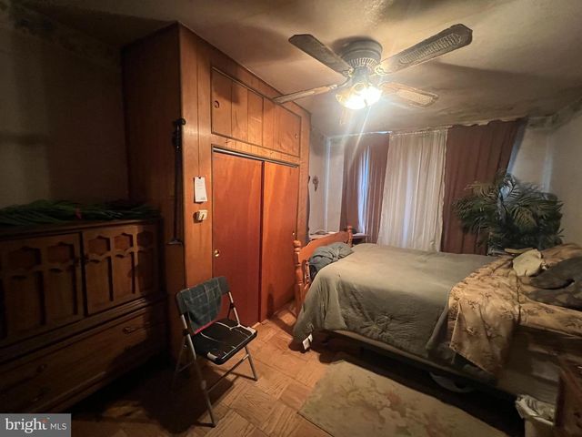 2441 CARPENTER ST, Philadelphia, PA 19146