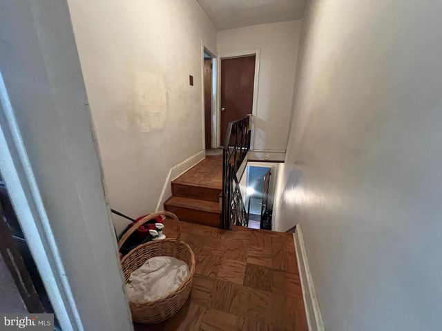 2441 CARPENTER ST, Philadelphia, PA 19146