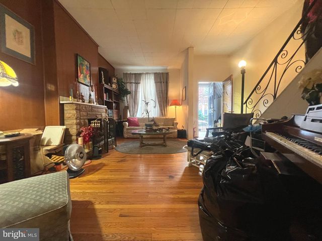 2441 CARPENTER ST, Philadelphia, PA 19146