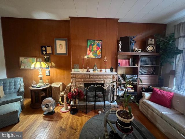 2441 CARPENTER ST, Philadelphia, PA 19146