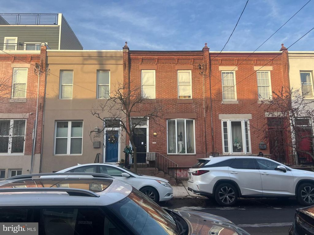 2441 CARPENTER ST, Philadelphia, PA 19146