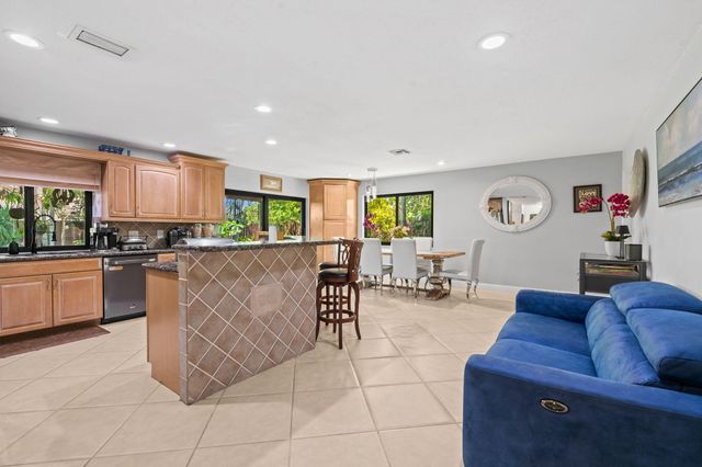 10739 NW 21st Street, Coral Springs, FL 33071