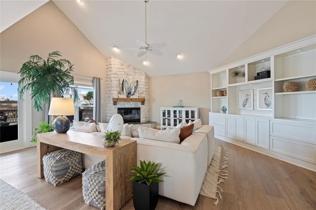 1507 Tiki Drive, Tiki Island, TX 77554