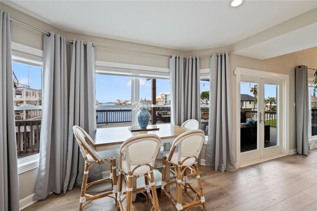 1507 Tiki Drive, Tiki Island, TX 77554