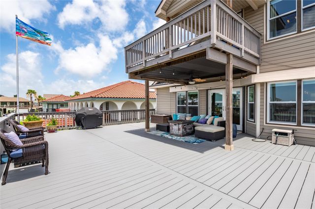 1507 Tiki Drive, Tiki Island, TX 77554