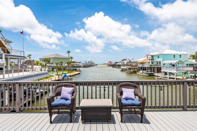 1507 Tiki Drive, Tiki Island, TX 77554