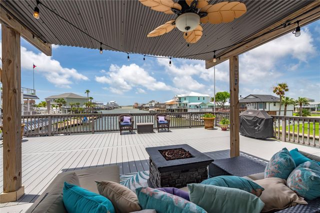 1507 Tiki Drive, Tiki Island, TX 77554