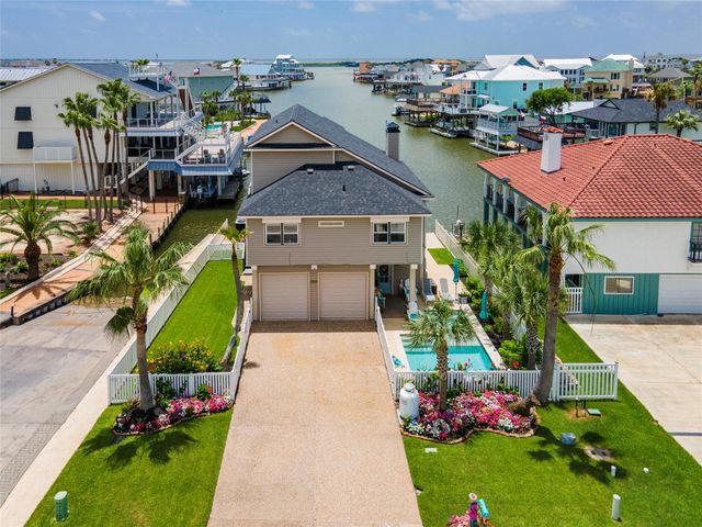 1507 Tiki Drive, Tiki Island, TX 77554