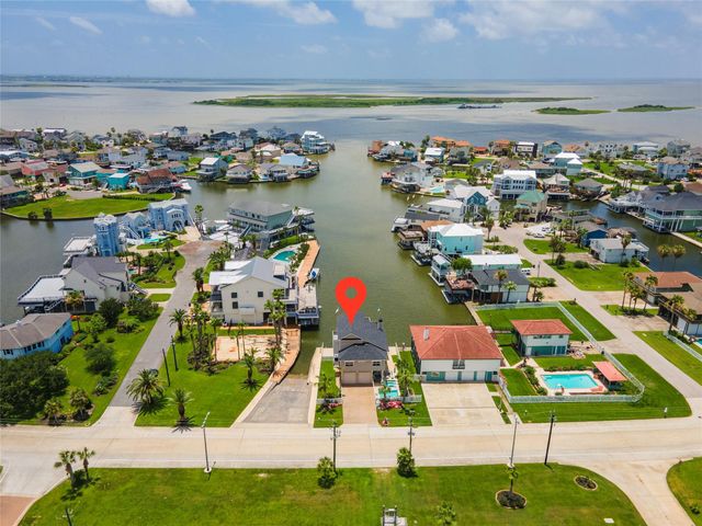 1507 Tiki Drive, Tiki Island, TX 77554