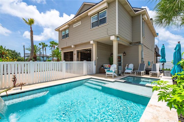 1507 Tiki Drive, Tiki Island, TX 77554