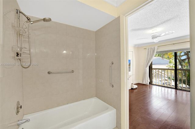 403 Dunwoody Lane 38, Hollywood, FL 33021