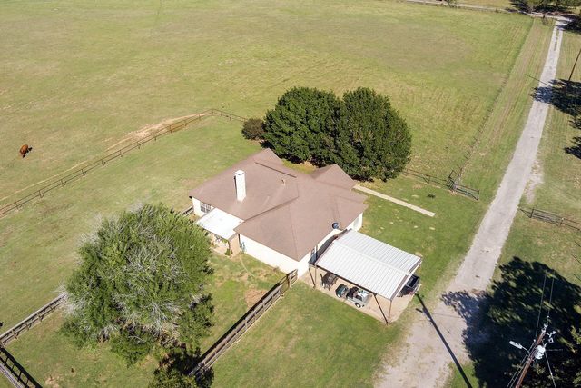2542 Witter RD, Lockhart, TX 78644