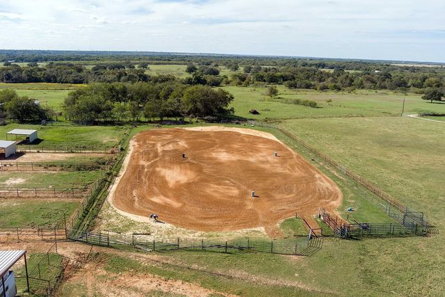 2542 Witter RD, Lockhart, TX 78644